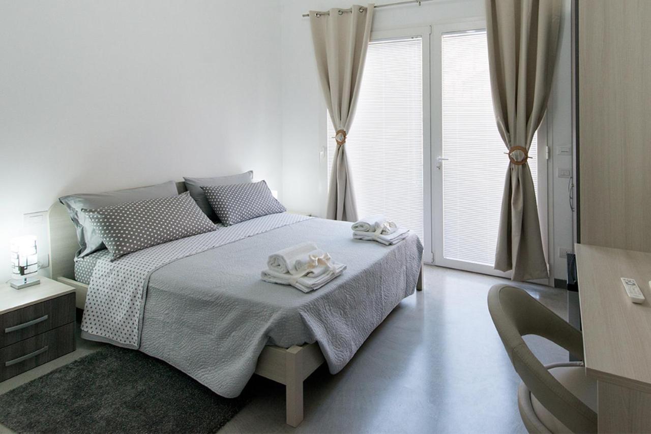 Byron Rooms La Spezia Ngoại thất bức ảnh