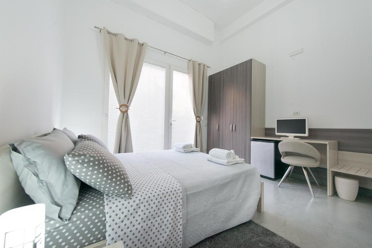 Byron Rooms La Spezia Ngoại thất bức ảnh