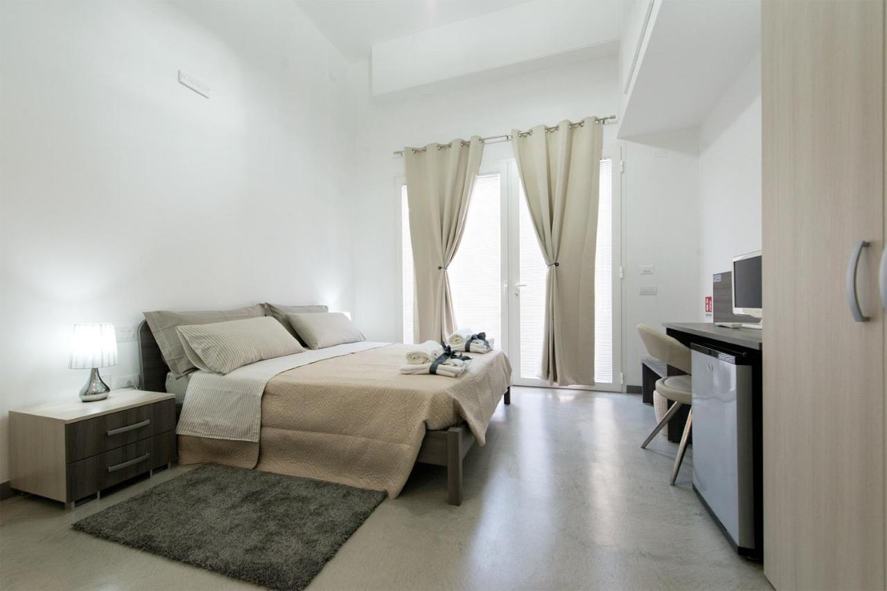 Byron Rooms La Spezia Ngoại thất bức ảnh